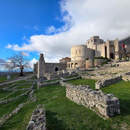 Villa Mefaja Krujë エクステリア 写真