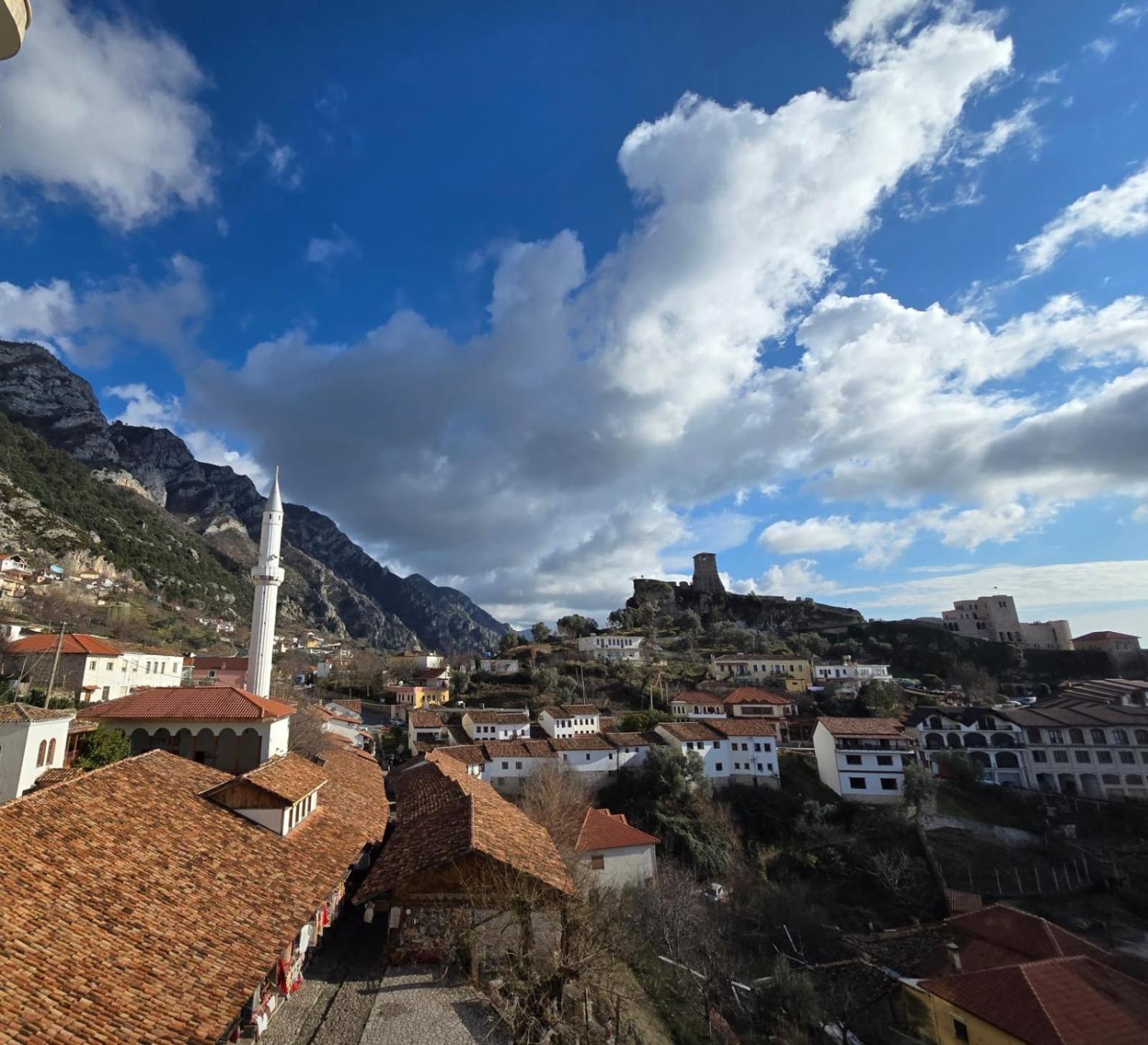 Villa Mefaja Krujë エクステリア 写真