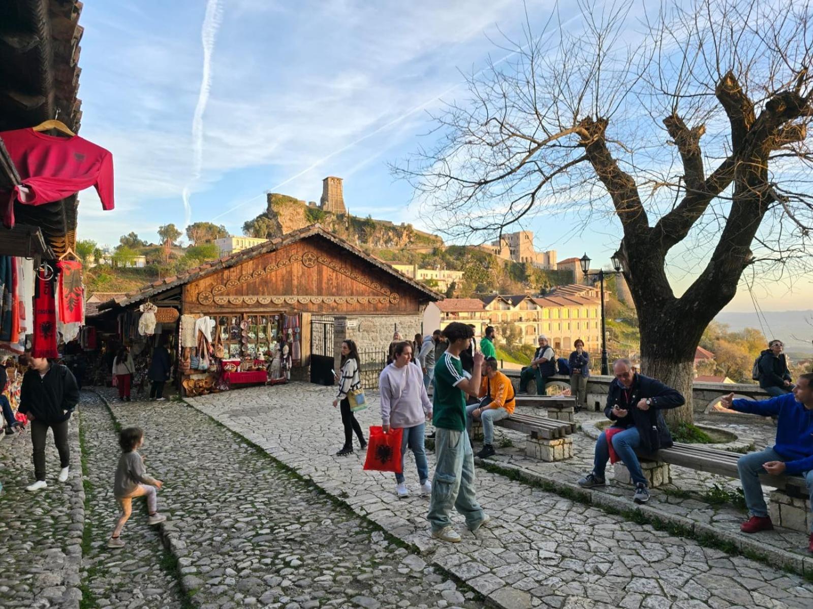 Villa Mefaja Krujë エクステリア 写真