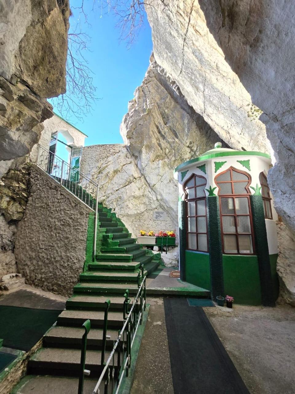 Villa Mefaja Krujë エクステリア 写真